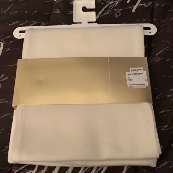 🆕Michael Kors Dome Studded Scarf & Hat Set Cream - Picture 4 of 4